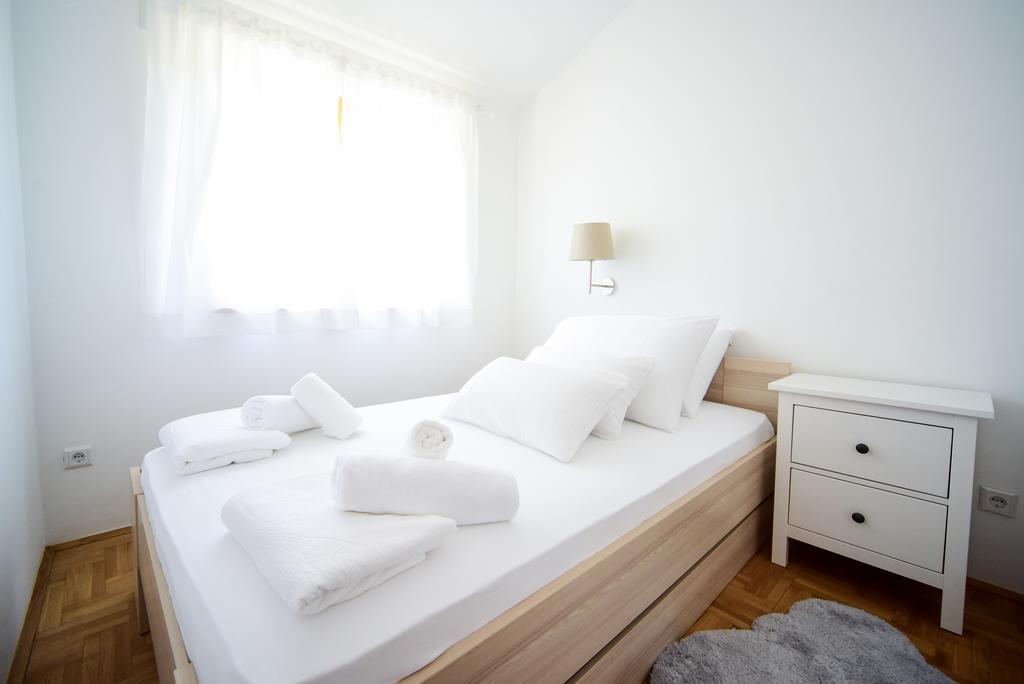 Apartments Villa Perla Rovanjska Zimmer foto