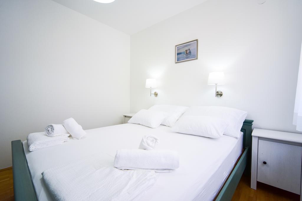 Apartments Villa Perla Rovanjska Zimmer foto